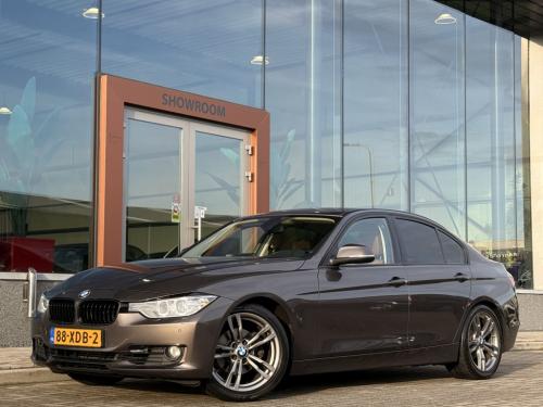 BMW 3-serie 320i high executive | harman/kardon | leder | v + a parkeersens
