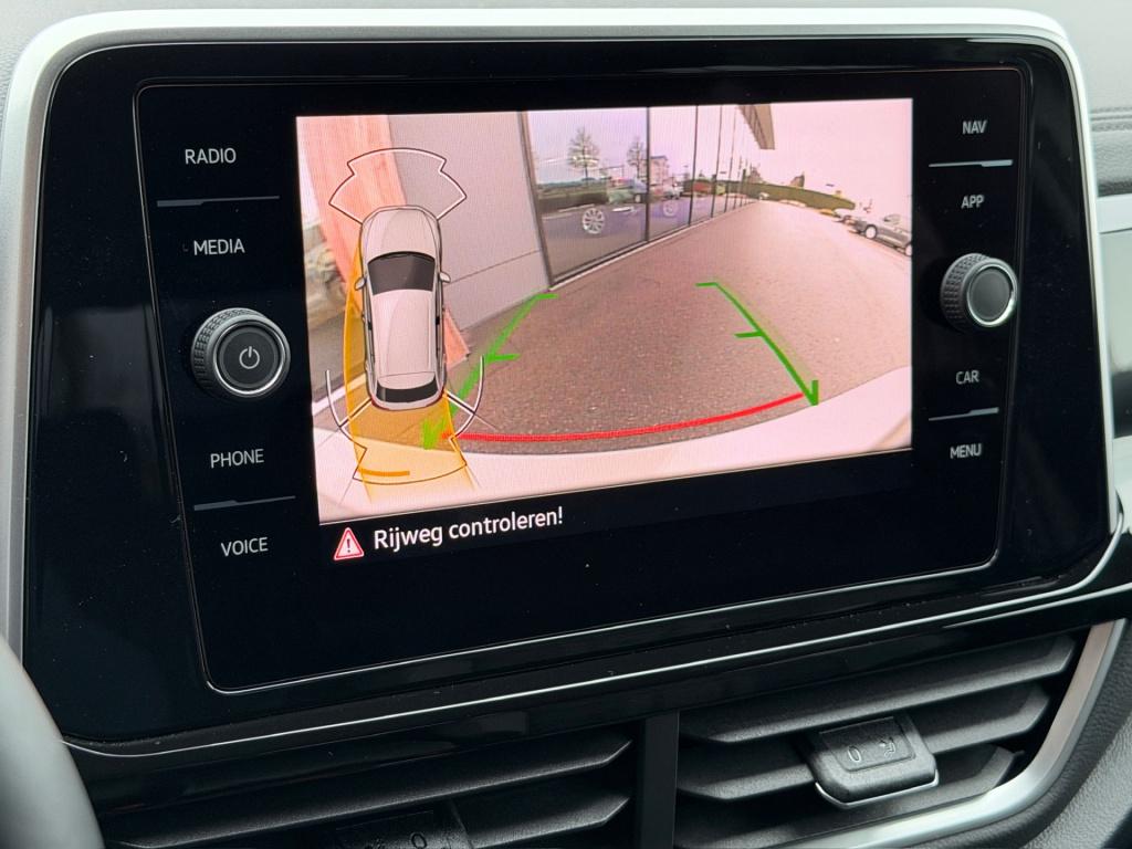 Volkswagen T-roc 1.5 tsi 150pk dsg r-line | camera | keyless | elek. achter