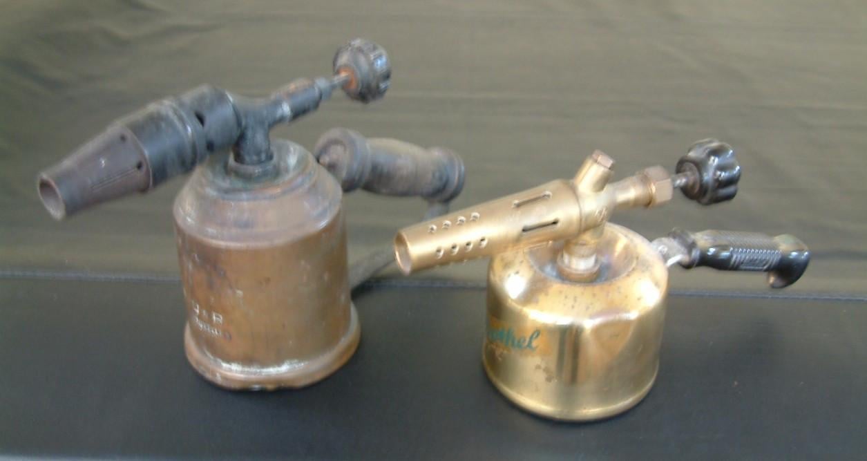 2 benzine branders  verfbranders  van koper