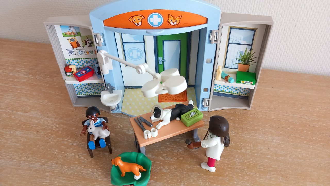 Playmobil dierenarts speelbox setnr 70309