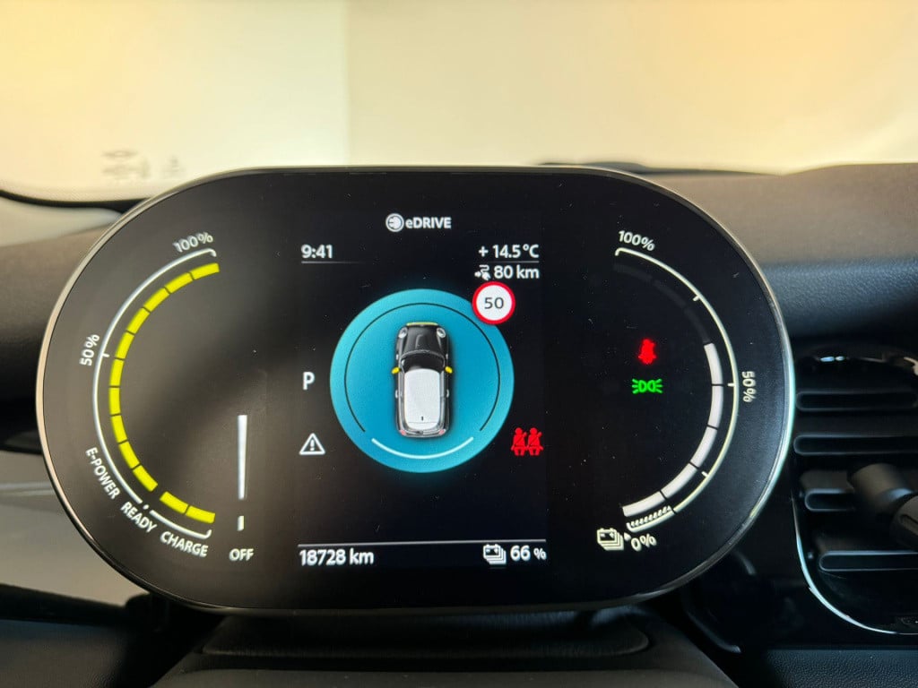 Mini Electric mini essential 33 kwh