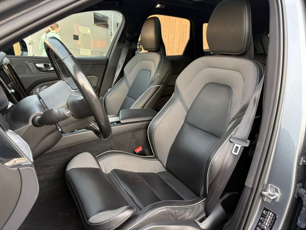 Volvo XC60 2.0 b4 r-design