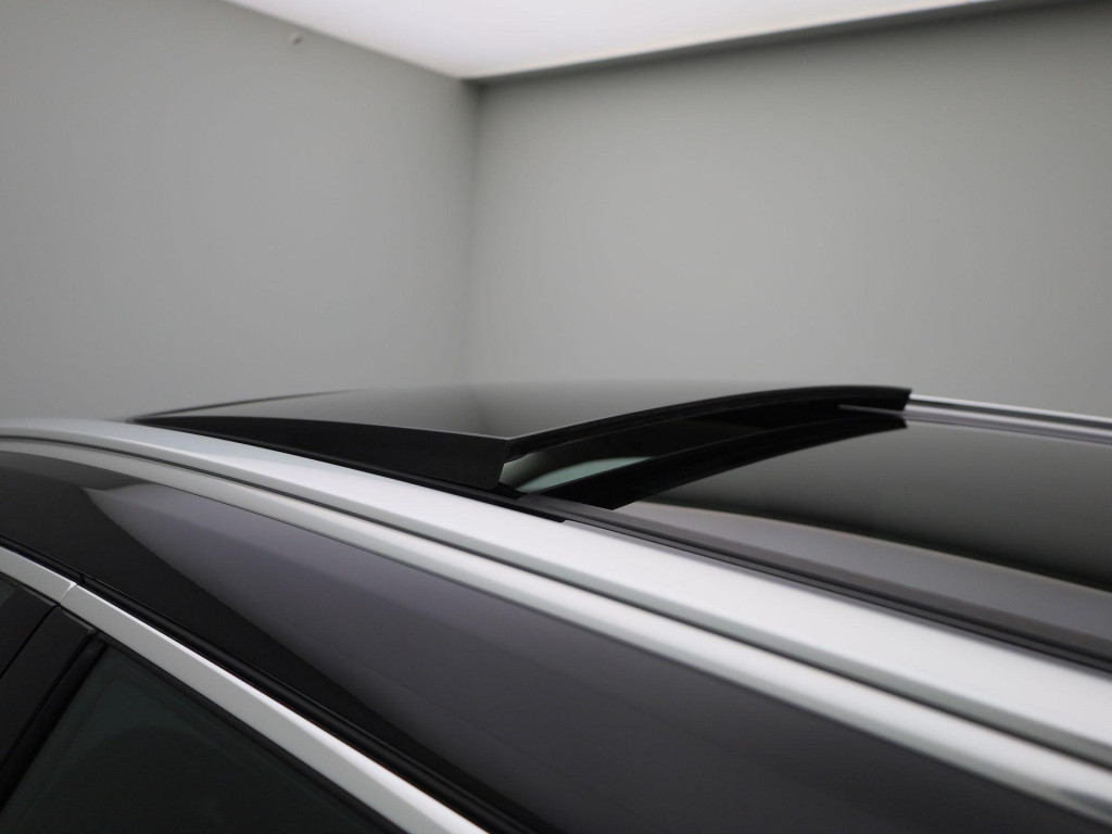 Volvo XC60 2.0 t6 plug-in hybrid awd core bright | long range | navigatie |