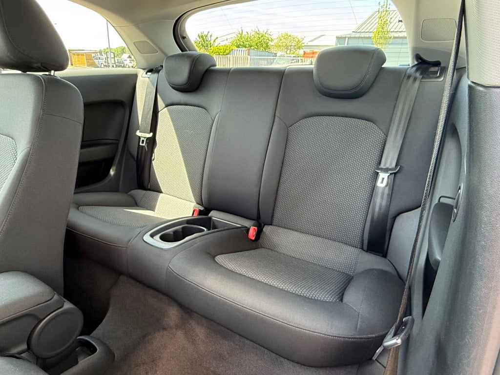 Audi A1 1.2 tfsi attraction pro line business