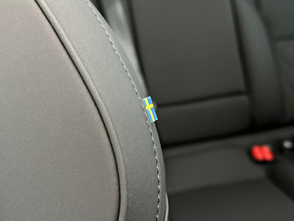 Volvo XC60 t6 awd gt ultra dark