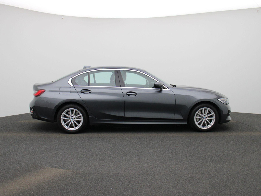BMW 3-serie 330e | automaat | navigatie | half-leer | adaptive cruise contr