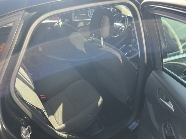 Ford Focus 1.0 ecoboost 125pk 4-deurs sedan titanium