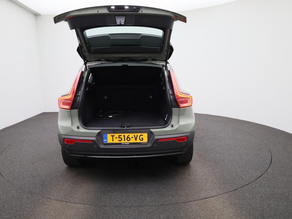 Volvo XC40 single motor extened range core 82 kwh | automaat | apple carpla