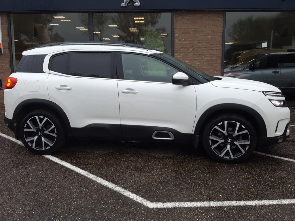 Citroen C5 Aircross 1.6 180pk shine automaat navigatie | trekhaak | apple c
