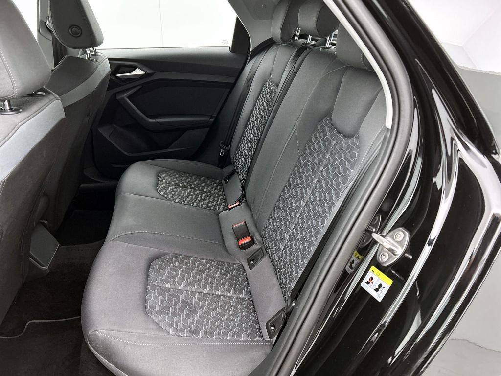 Audi A1 Sportback 35 tfsi pro line s | automaat | parkeer sensoren | climat