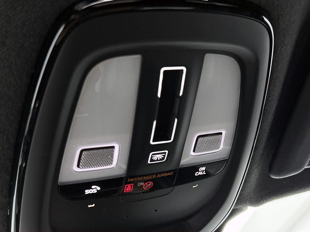 Volvo XC40 recharge p8 awd r-design | panoramadak | trekhaak | harman kardo