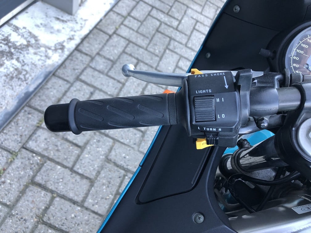Suzuki RF600R uit 1997 met slechts 22 dkm, absolute nieuwstaat! €1750,-