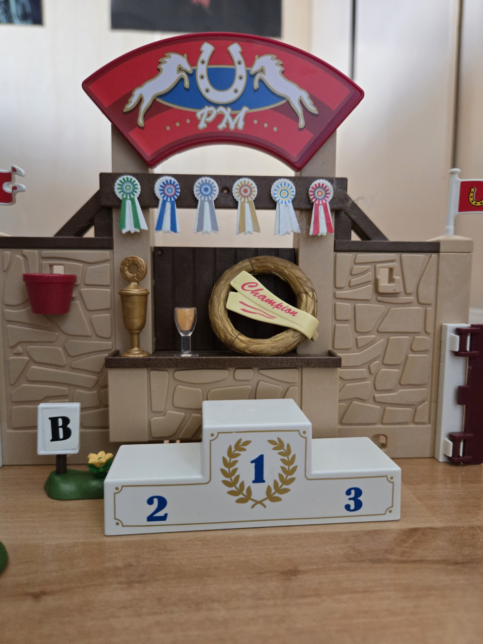Playmobil jumping