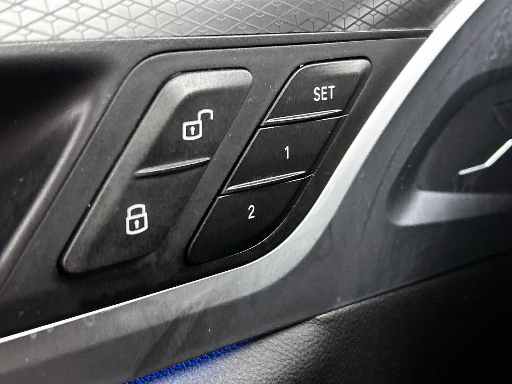 BMW X3 xdrive30e high executive | m-sport | panoramadak | apple carplay / a