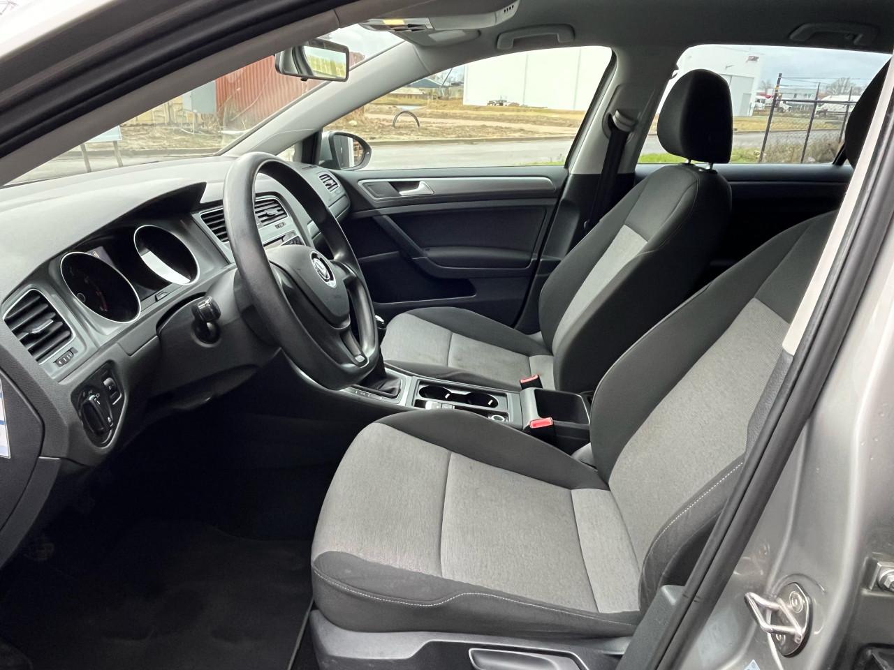 VW Golf7 1.2 tsi R-line pakket 18inch PDC APK 09/26