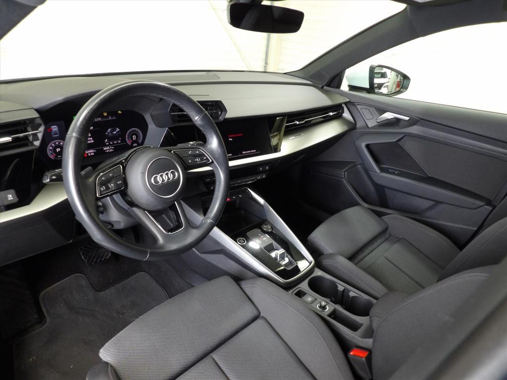 Audi A3 35 tfsi 150pk s tronic s line edition