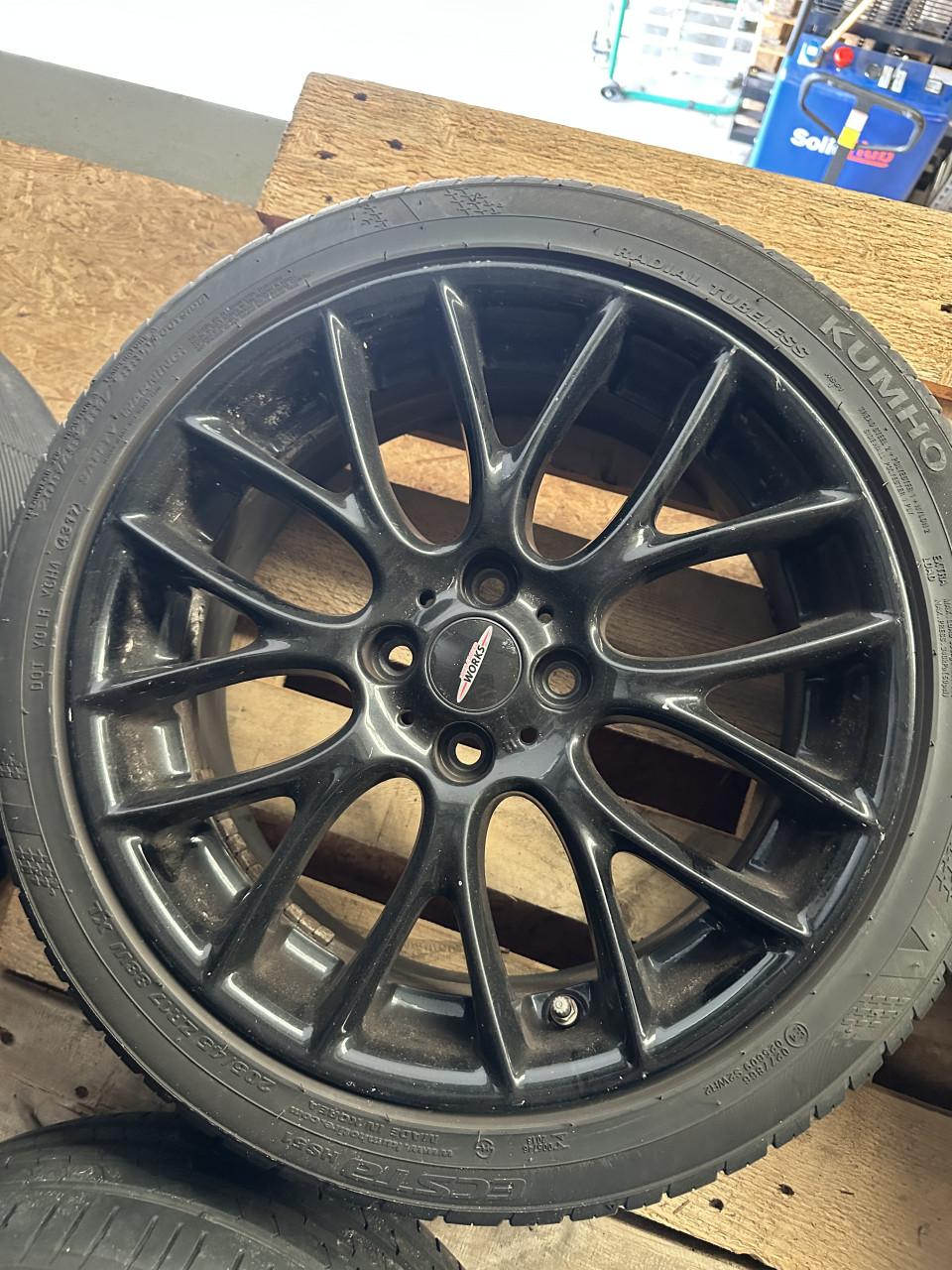 Zwarte velgen + band mini cooper