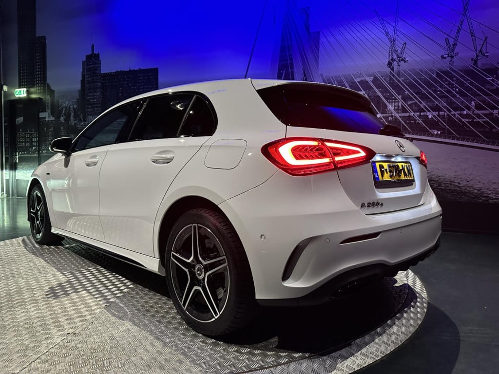 Mercedes-Benz A-Klasse 250 e premium *led*sfeerlicht*appconnect*