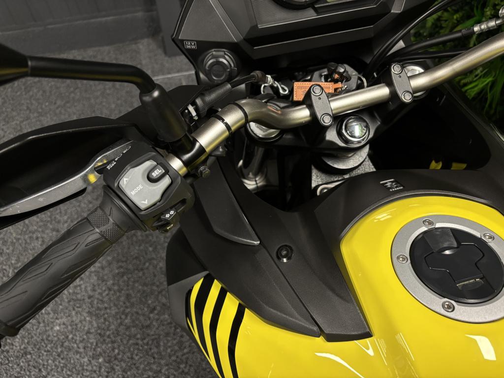Suzuki V-strom dl650 xta sport abs