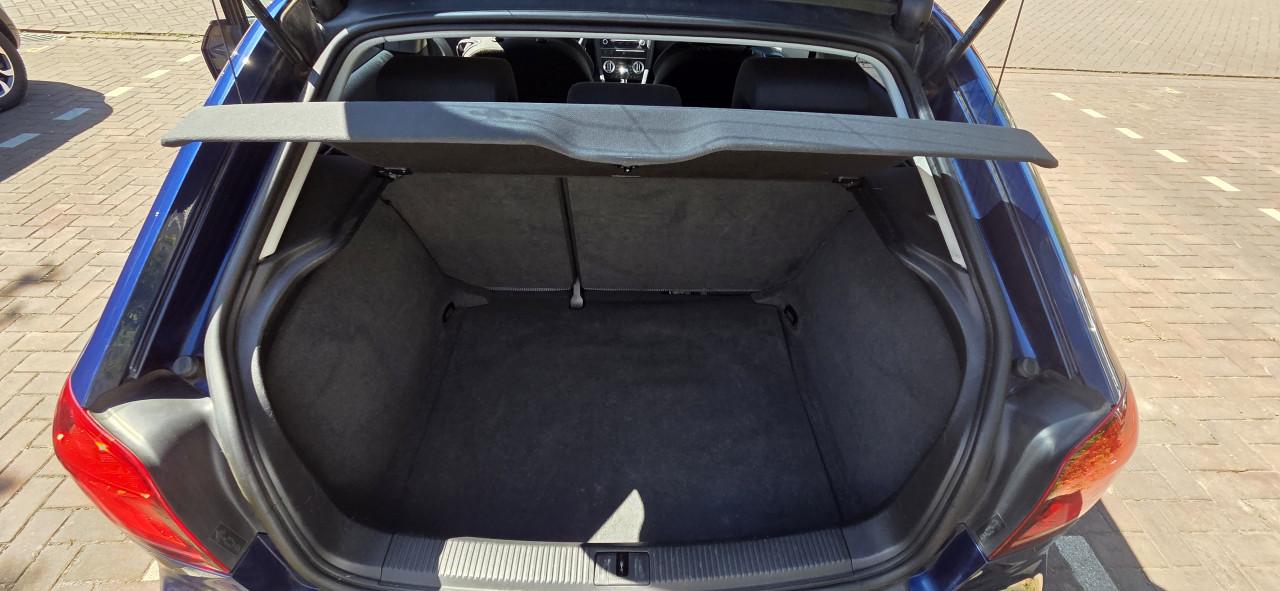 Audi A3 2010 1.4 TFSI Attraction Hatchback Blauw