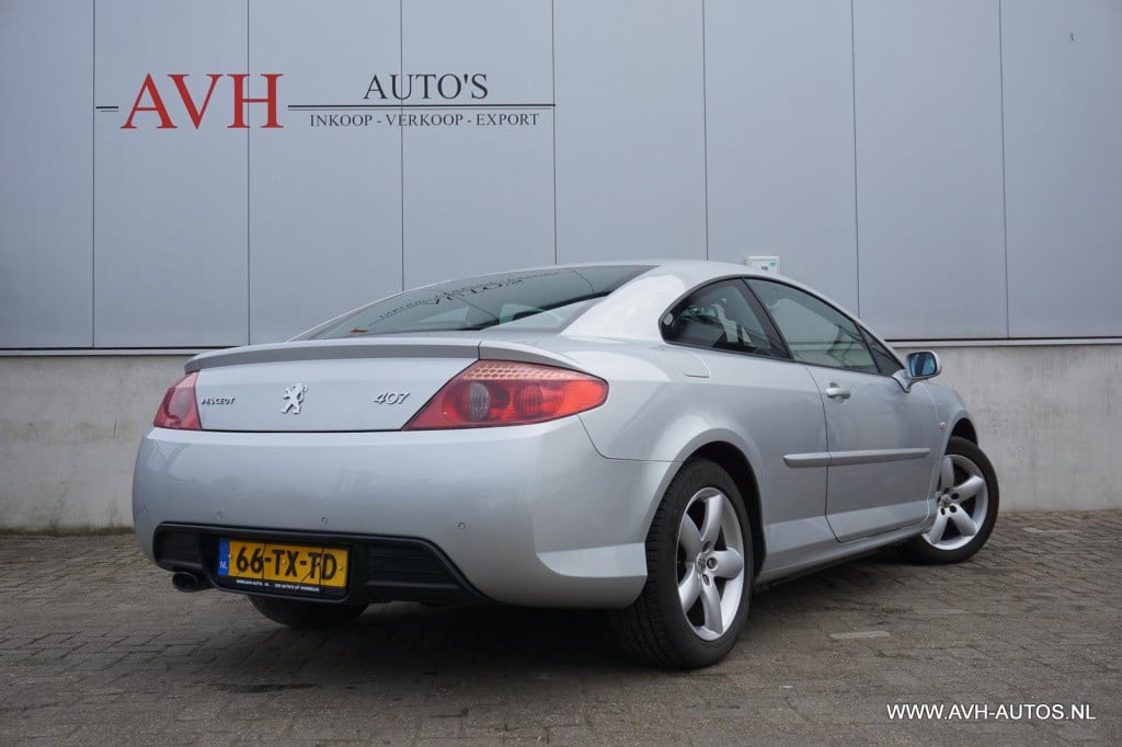 Peugeot 407 coupé 2.2-16v pack