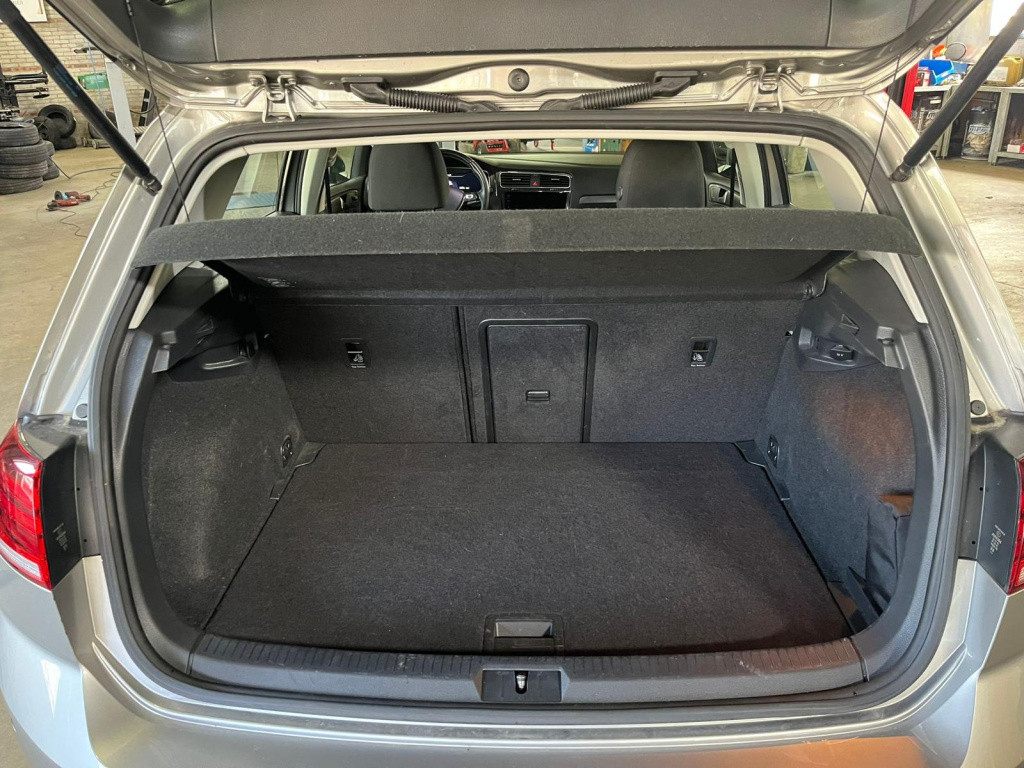 Volkswagen E-golf e-golf 136pk, virtual cockpit, apple carplay, navigatie