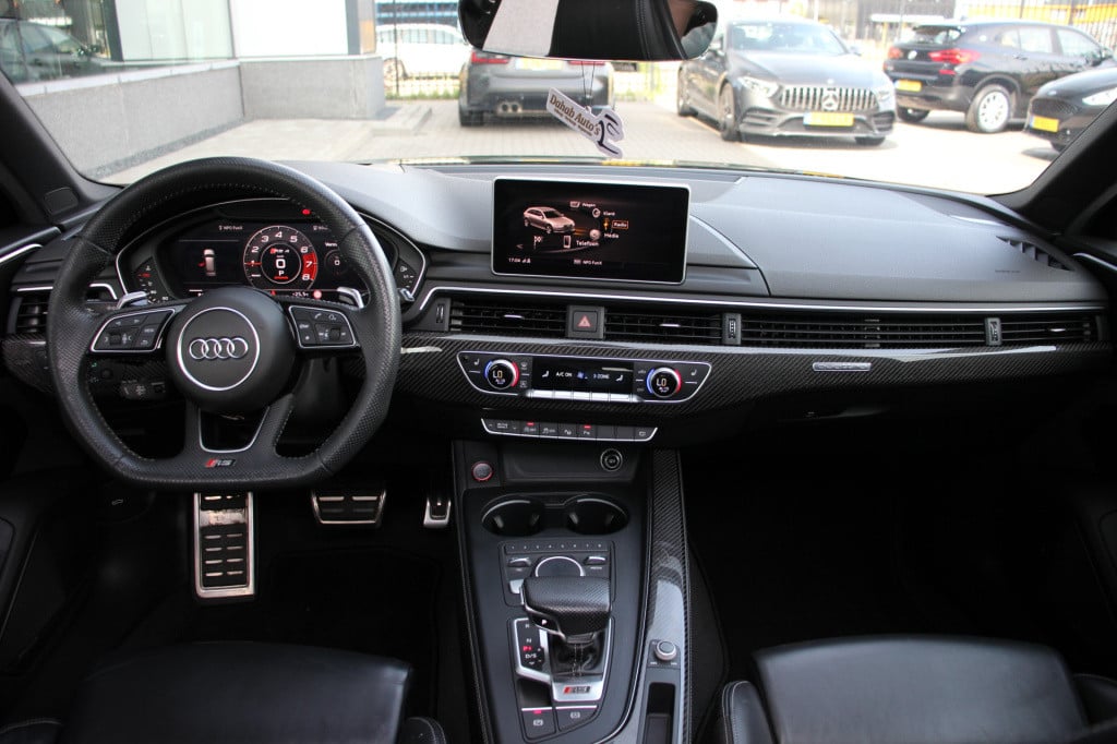 Audi Rs4 a4 avant 2.9 tfsi quattro pro line plus | pano | carbon | massage 