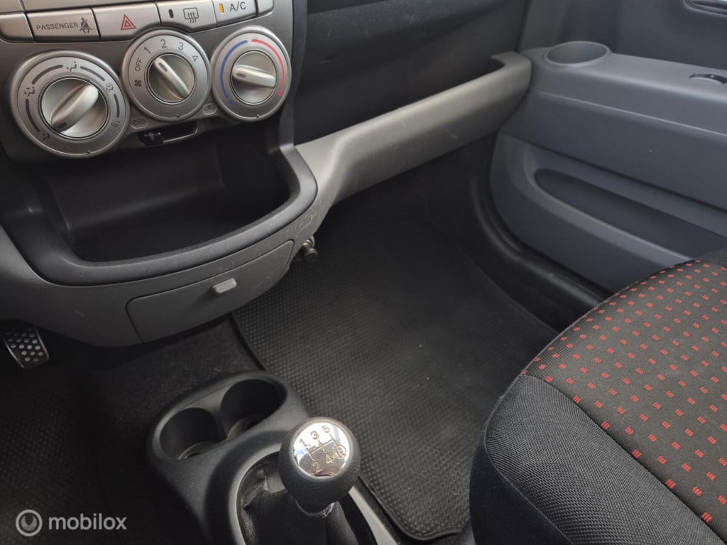 Daihatsu Sirion 2 1.3-16v / origineel nl / 5-deurs / airco
