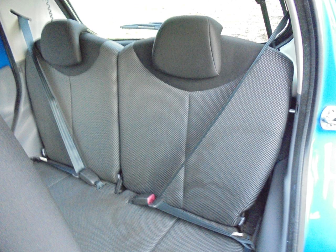 Aygo 1.0-12V Dynamic blue met slechts 125.098 Kilometer met N.A.P