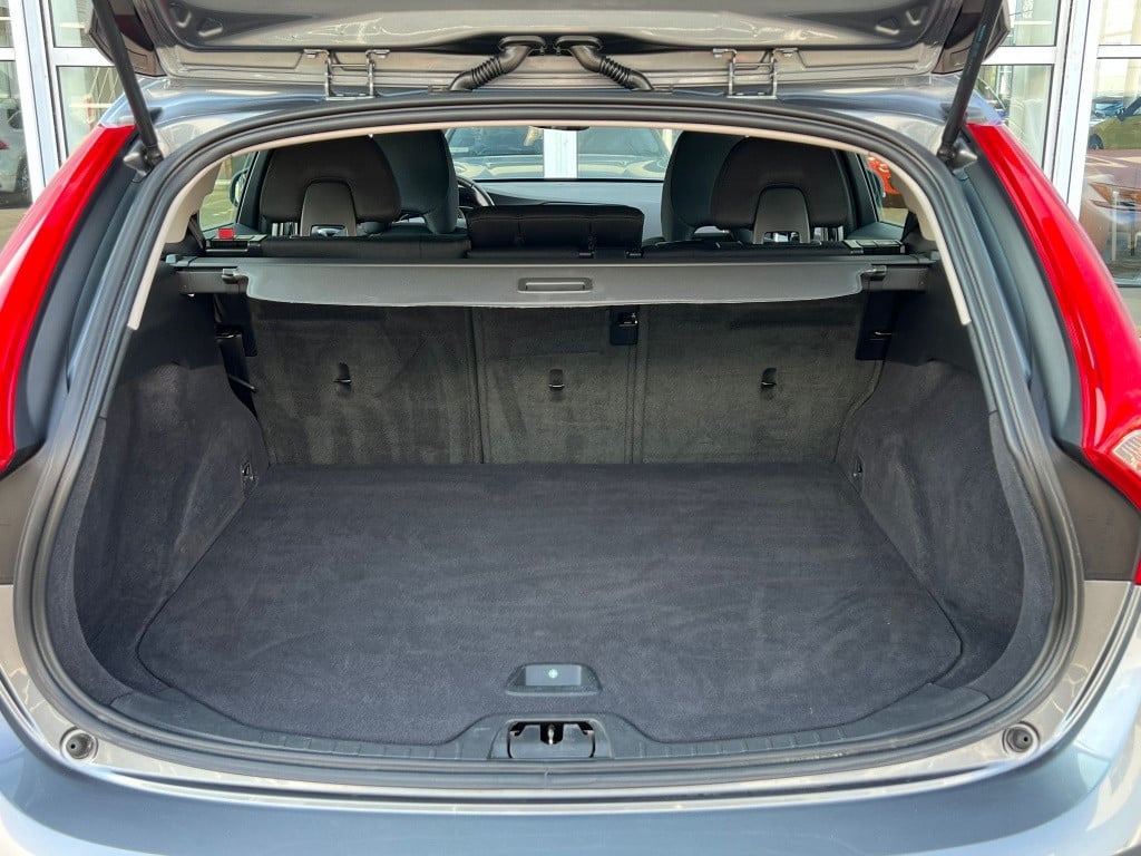Volvo V60 t3 153pk dynamic ed| navi| climate| stoel.verw| pdc