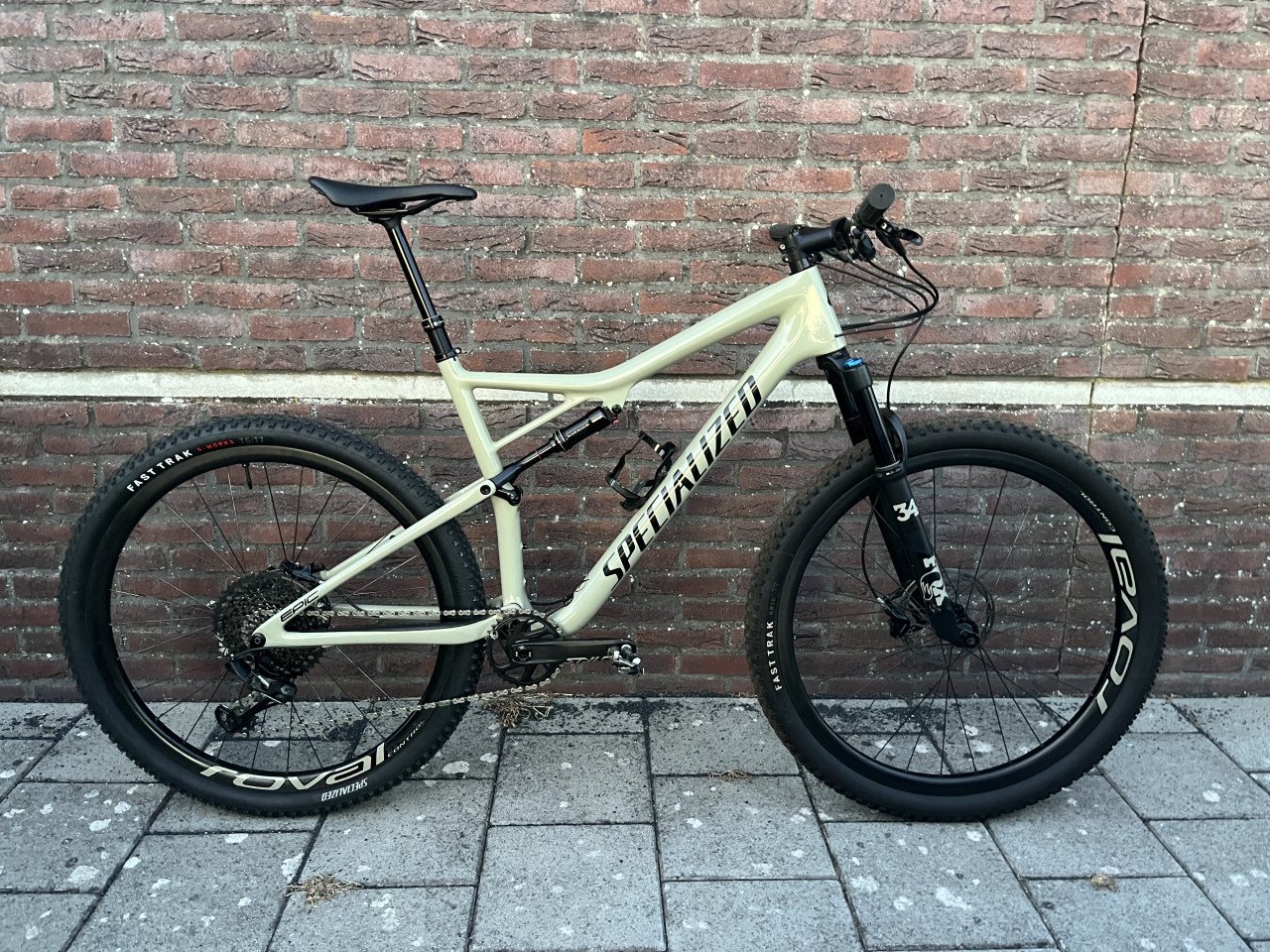 Specialized epic evo XL