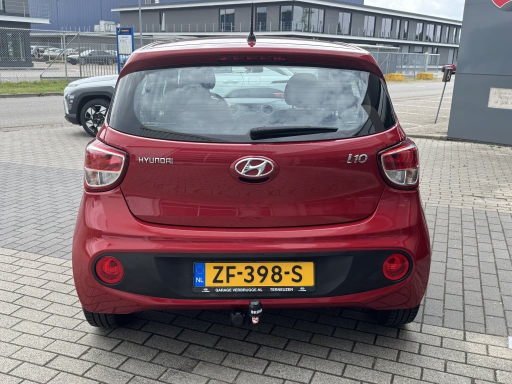 Hyundai I 10 1.0i comfort | trekhaak 13p. | cruise control | airco | blueto