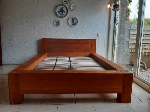 Teak bedombouw