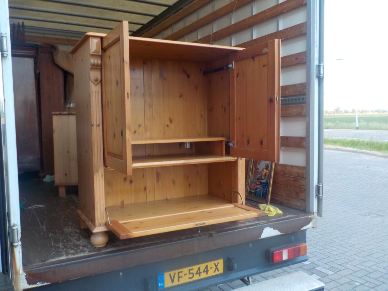 Geheel massief grenen tv meubel merk COTTAGE in zeer goede staat koopje