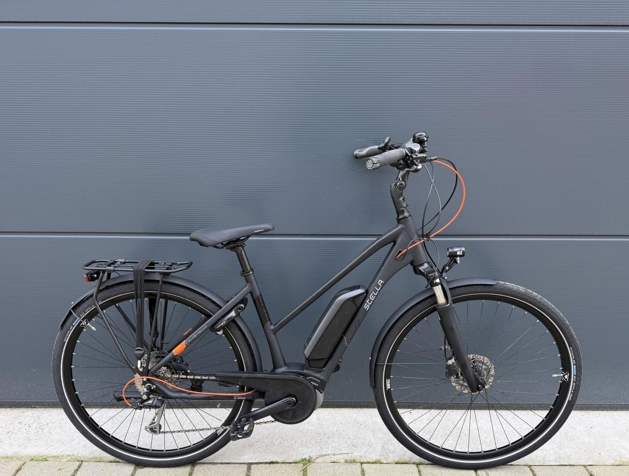 Stella Trekking middenmotor elektrische fiets 400WH