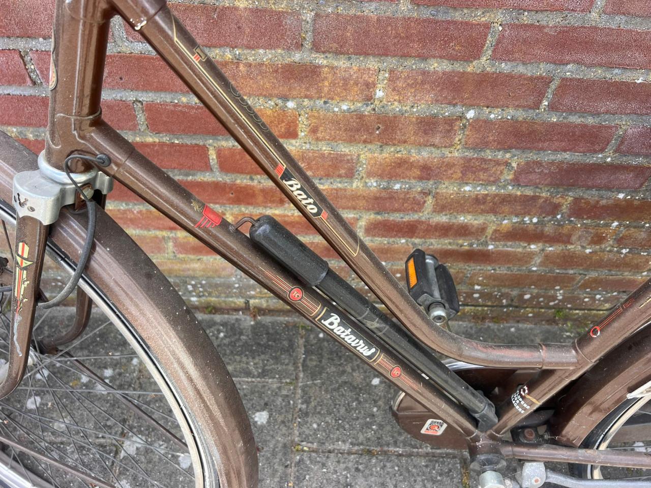 OPKNAPPERTJE  of gebruik van onderdelen