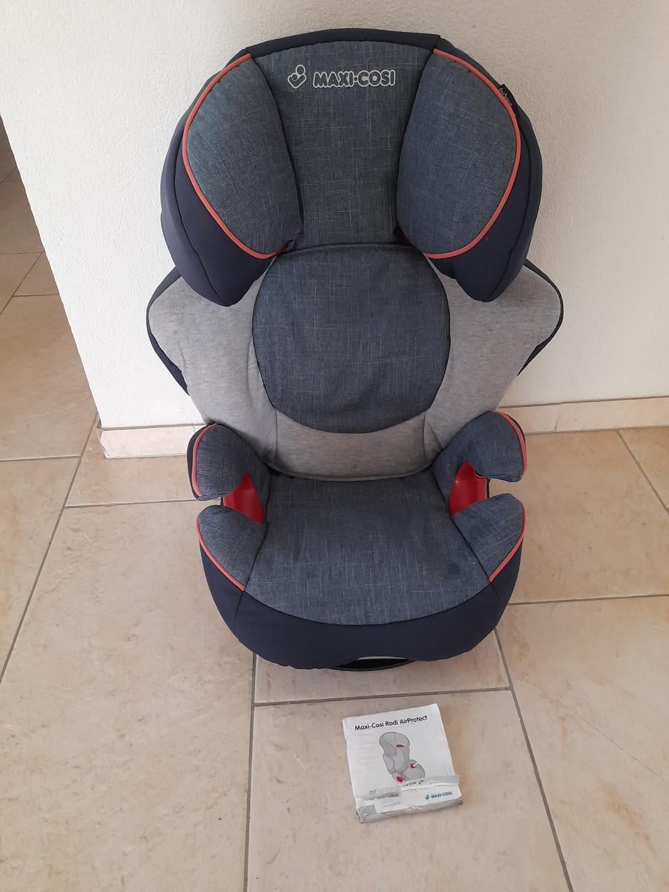 Maxi cosi Rodi 15 /36 kg (in goede nette  staat )
