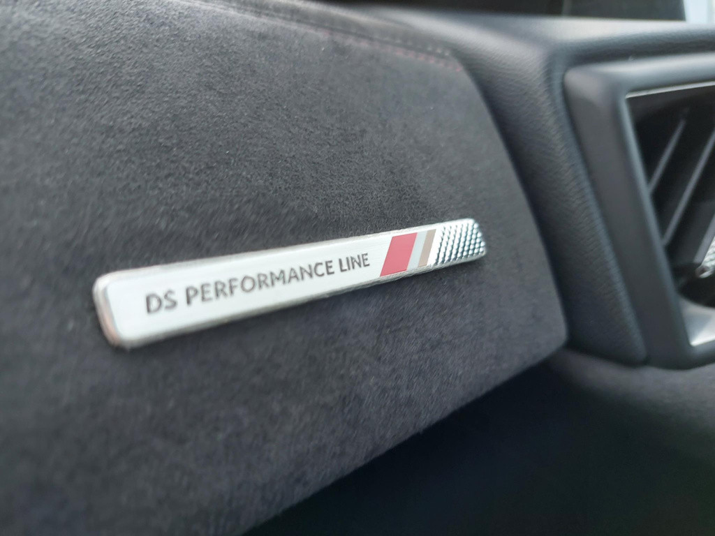 Ds Ds 3 crossback 100 performance line navi/cam/keyless