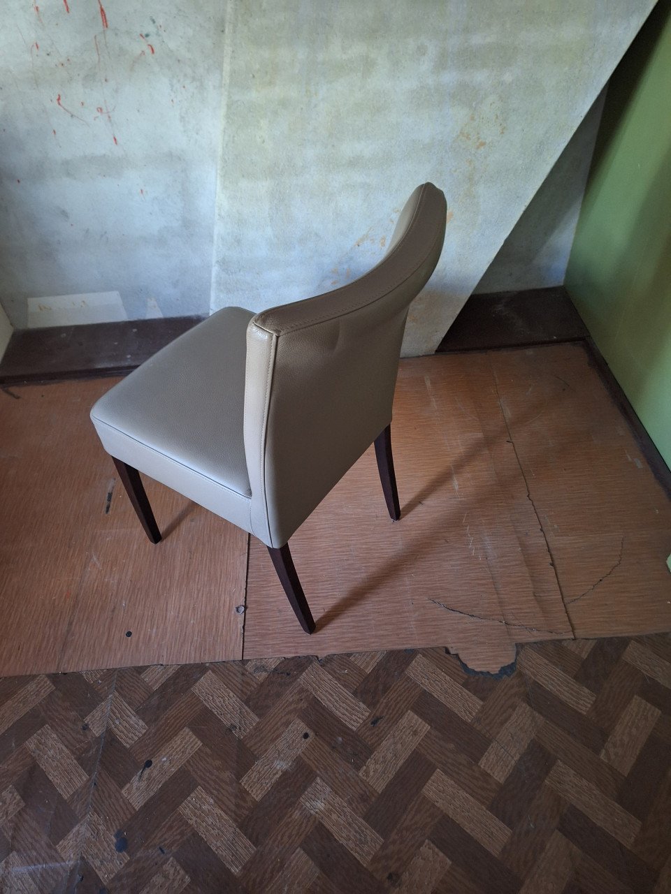 Leren stoelen