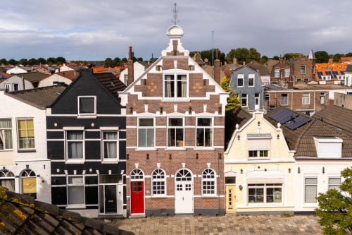 Herenhuis met Neo-renaissancestijl gevel in hartje Vlissingen