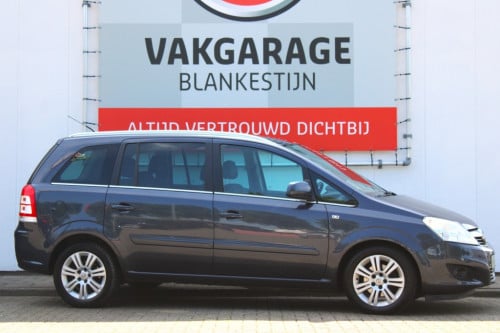 Opel Zafira met 1 jaar apk 1.8 cosmo