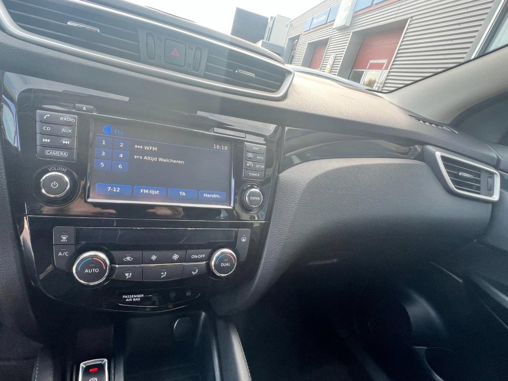 Nissan Qashqai 1.6 tekna, camera, trekhaak enz..