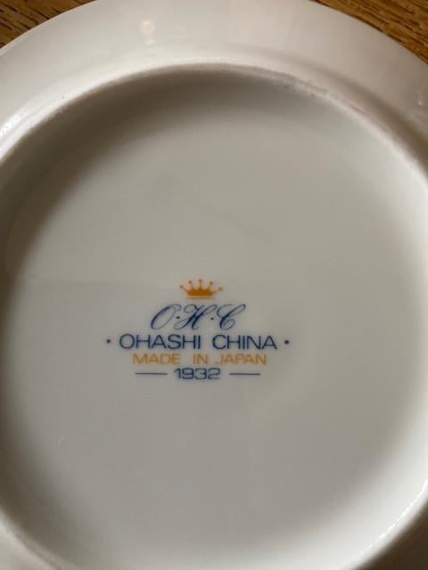 Porseleinen kop en schotel