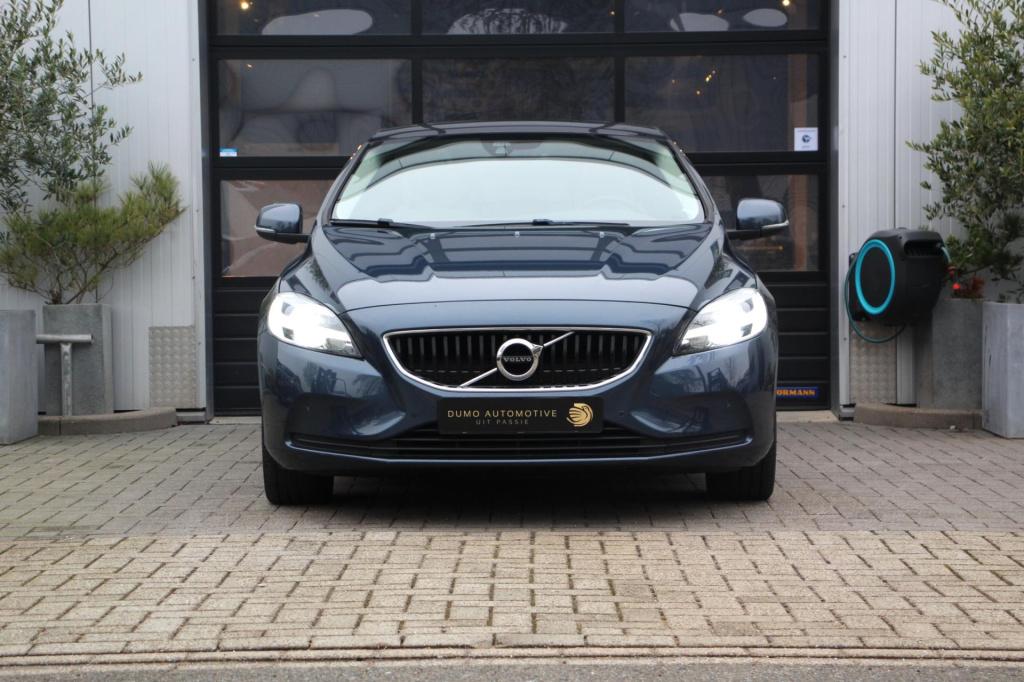 Volvo V40 1.5 t2 signature edition - leder - automaat - panoramadak - camer