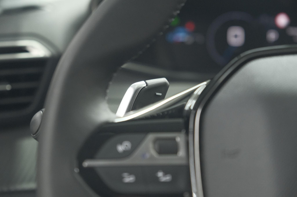 Peugeot 208 hybrid 100 e-dcs6 allure | camera | adaptieve cruise control | 