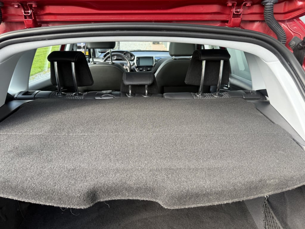 Peugeot 2008 1.2i automaat puretech allure 5-drs