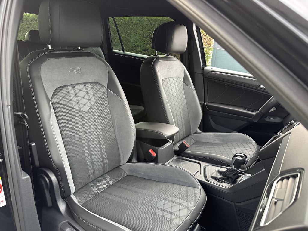 Volkswagen Tiguan Allspace 1.5 tsi 150pk dsg r-line | black line | trekhaak