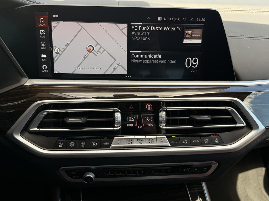 BMW X5 xdrive45e m-sport individual | acc | h/k | skylounge | stoelverwarmi