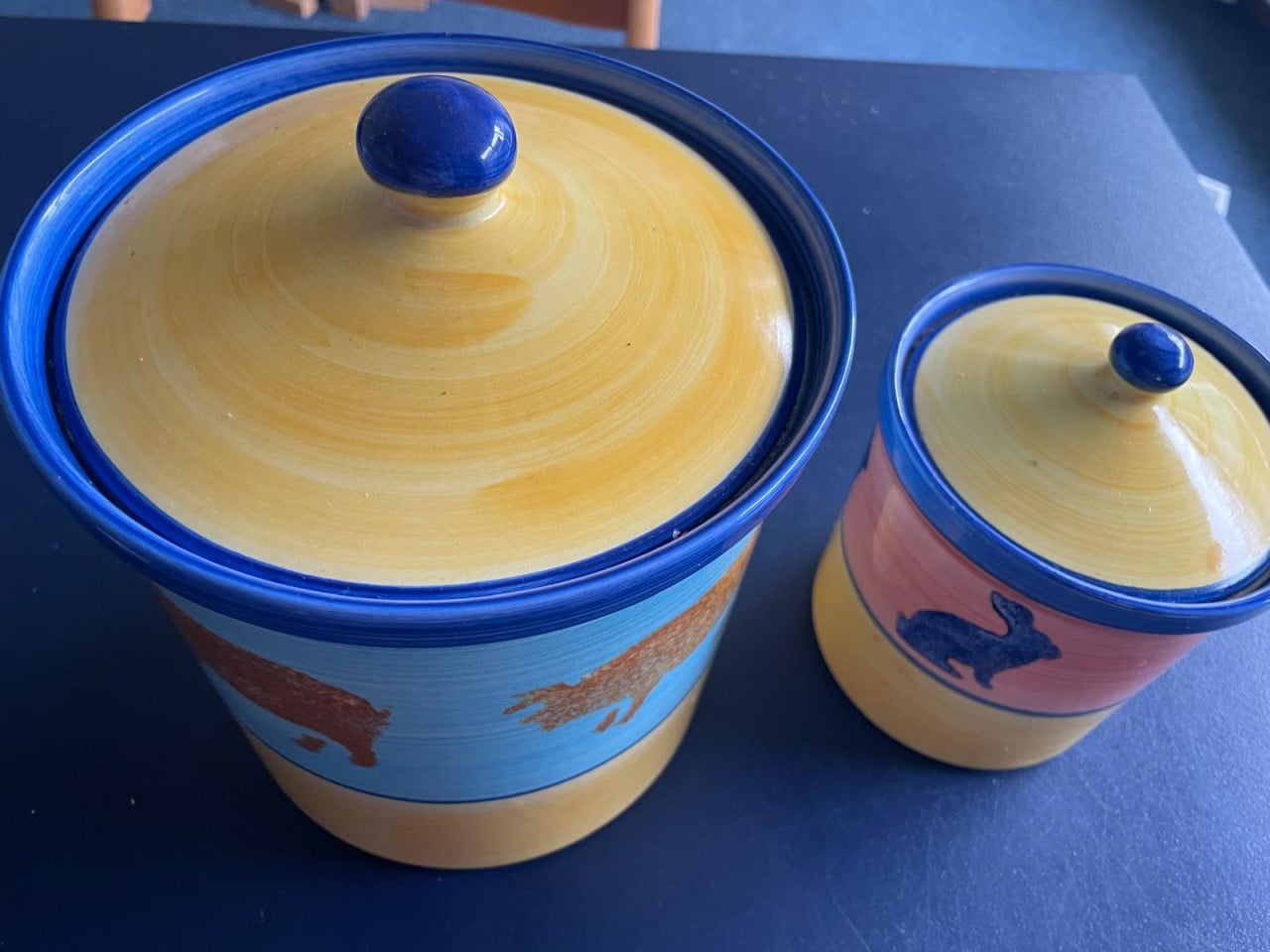 2 opbergpotten van aardewerk