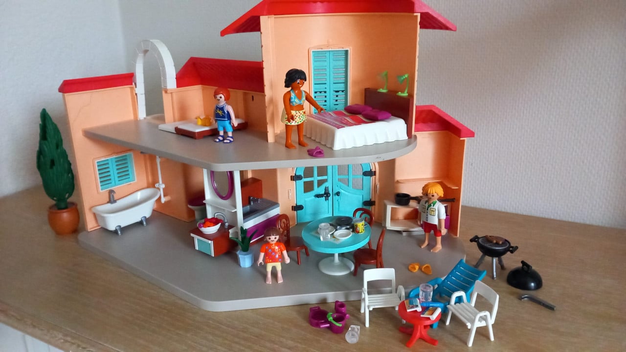 Playmobil vakantievilla met buiten en binneninrichting setnr 9420